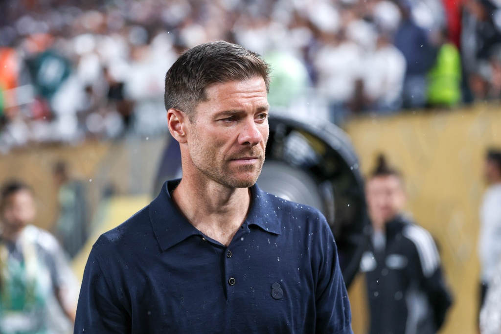 马卡：皇马备战利物浦，阿隆索效仿穆里尼奥不在比赛场地进行训练