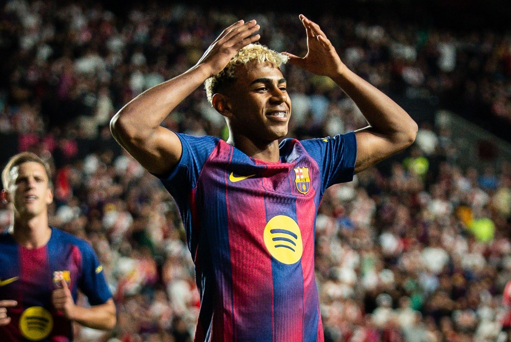 不为老詹？为红颜？塞尔电台：亚马尔戴皇冠庆祝可能因为其前女友